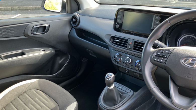 Hyundai i10 1.0 MPi SE Connect 5dr Petrol Hatchback